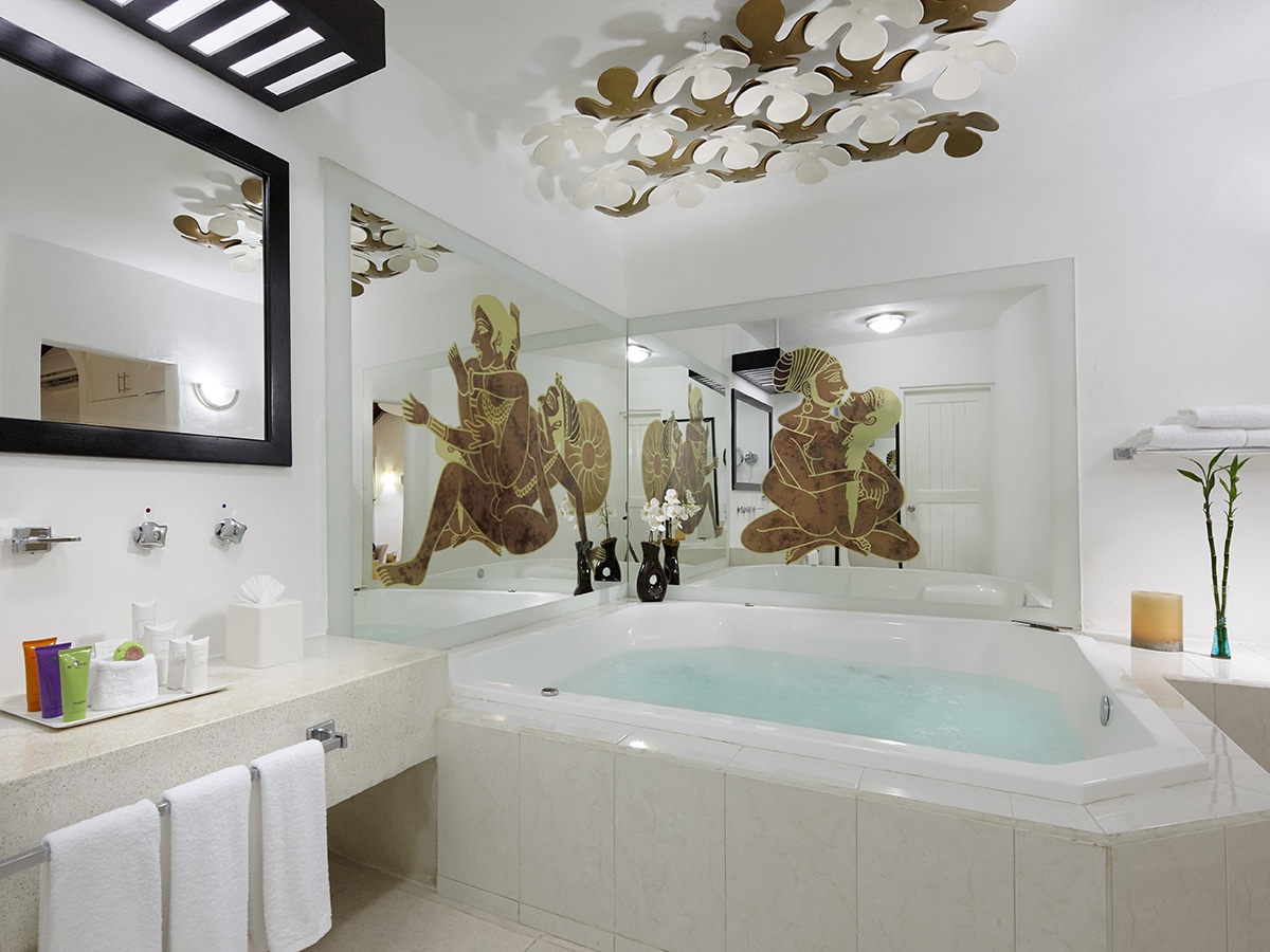 desire-riviera-junior-suite-jacuzzi-00-1200x900.jpg